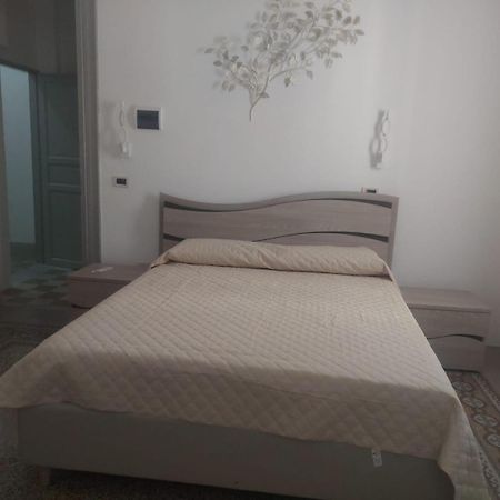 Guest House Lamphotel Militello باليرمو المظهر الخارجي الصورة