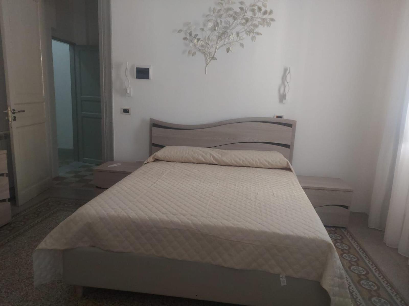 Guest House Lamphotel Militello باليرمو المظهر الخارجي الصورة