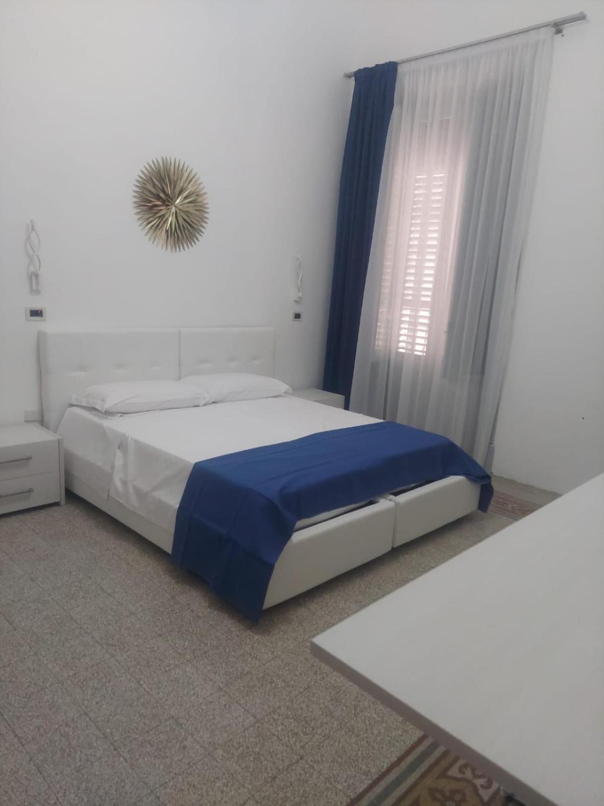 Guest House Lamphotel Militello باليرمو المظهر الخارجي الصورة