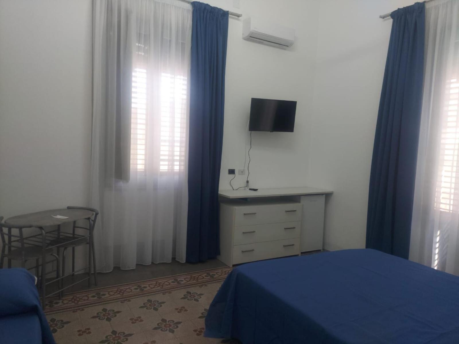 Guest House Lamphotel Militello باليرمو المظهر الخارجي الصورة